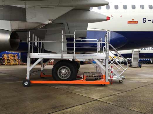 B777 Undercarriage Access Platform Hangar