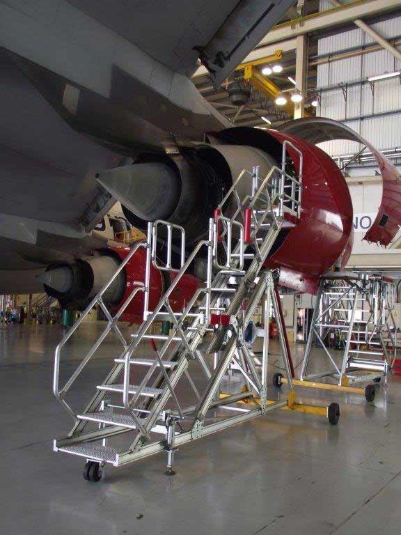 Narrow Platform- Variable height - H2.2m-3.2m - Hangar chassis