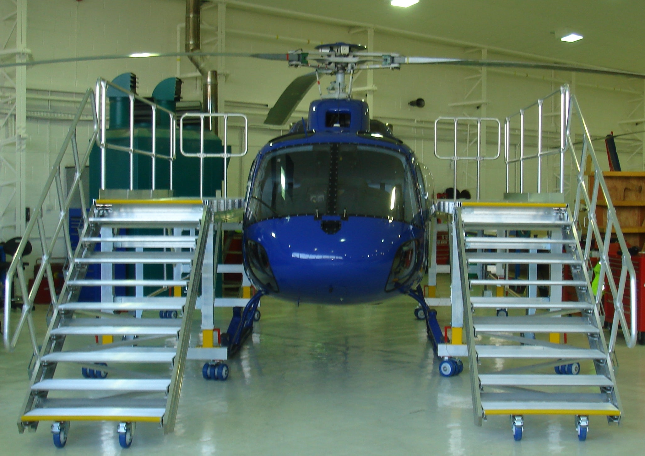 Helicopter Side Access Platform Variable Height (H135 & H145) H1.2-1.6 x L4.7m x W1.0m RH