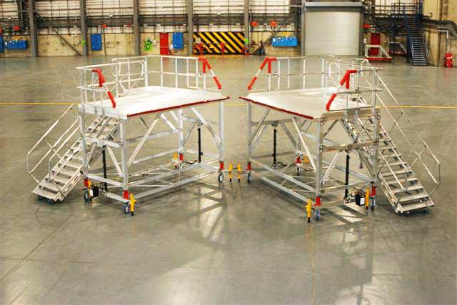 Cargo Bay Variable Height Access Platform Hangar H2.4-3.4m x W3.8 x L2.1 - LH
