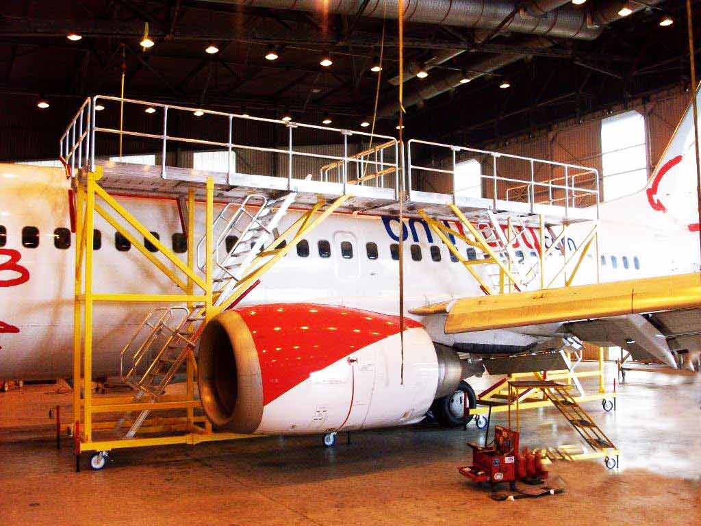 B737 Crown Skin Access Platform - Fixed Height - H4.5m x L5.6m x W1.7m