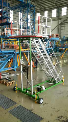 PAX Variable Height Access Platform Hangar H2.5-4.5m x W2.5m x L1.5m 